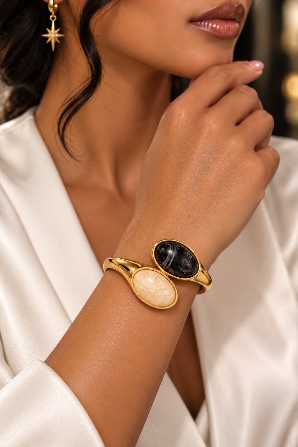 Bracelet Soléa – Jonc Doré à Double Cabochon